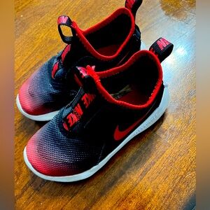 Sz 10 boys sneakers. Great condition worn 4 times. No box red/black